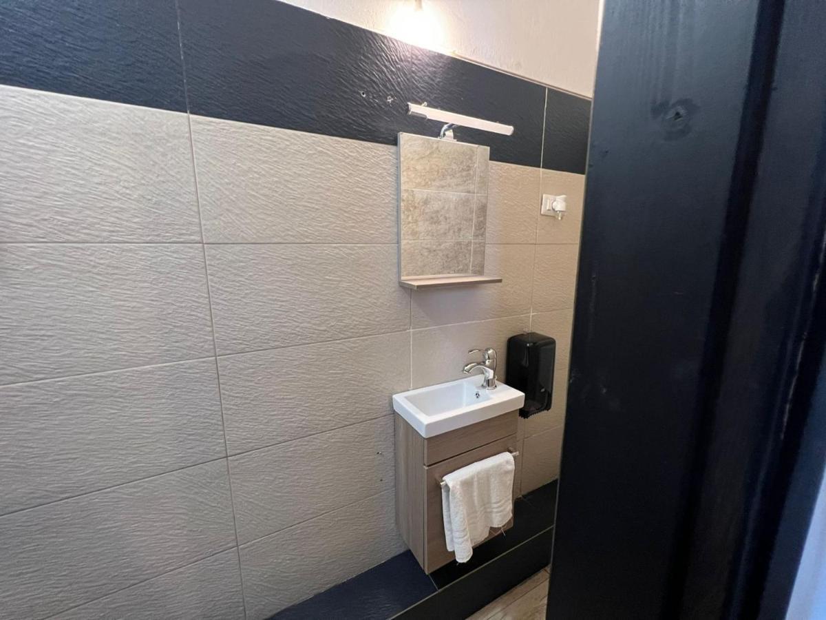 Ambra Boutique Hotel ミラノ エクステリア 写真